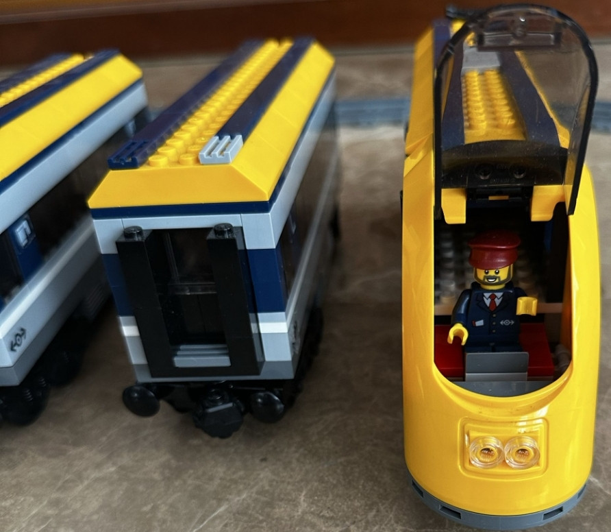 Lego 60197 Пасажирський потяг. Київ - фото 4