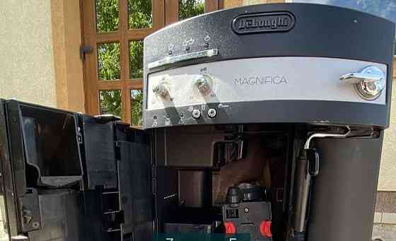 Кофемашина Delonghi . Киев