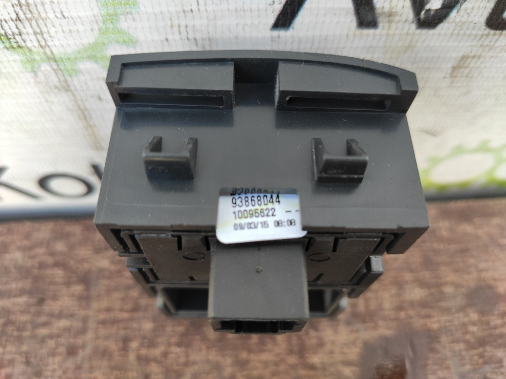 Кнопка обігірву заднього скла Renault Trafic III 2014-2021 (253508347R) Ковель - фото 3