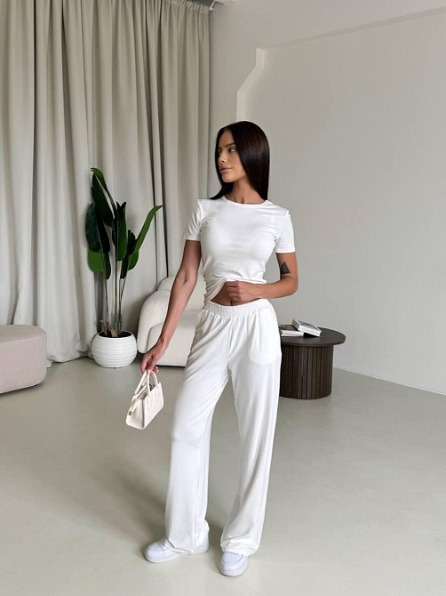 Жіночий стильний еластичний костюм, двойка якісна віскоза Молочний, 42/44 Одеса - фото 1