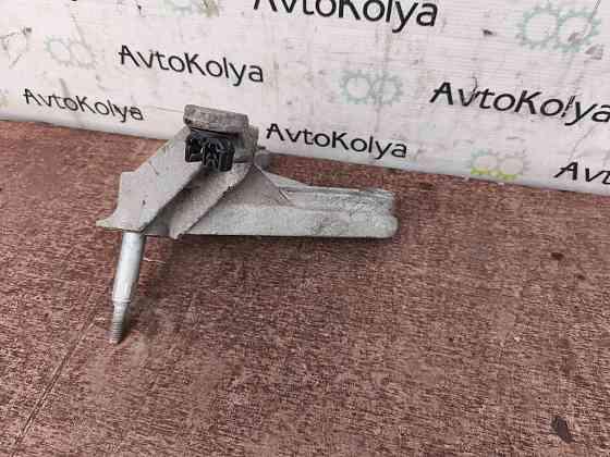 Кронштейн КПП Renault Kangoo 1997-2007 (8200043084) Ковель