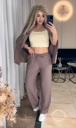 Костюм из двух частей. Пиджак + брюки палаццо — это готовый образ на каждый день. Одесса