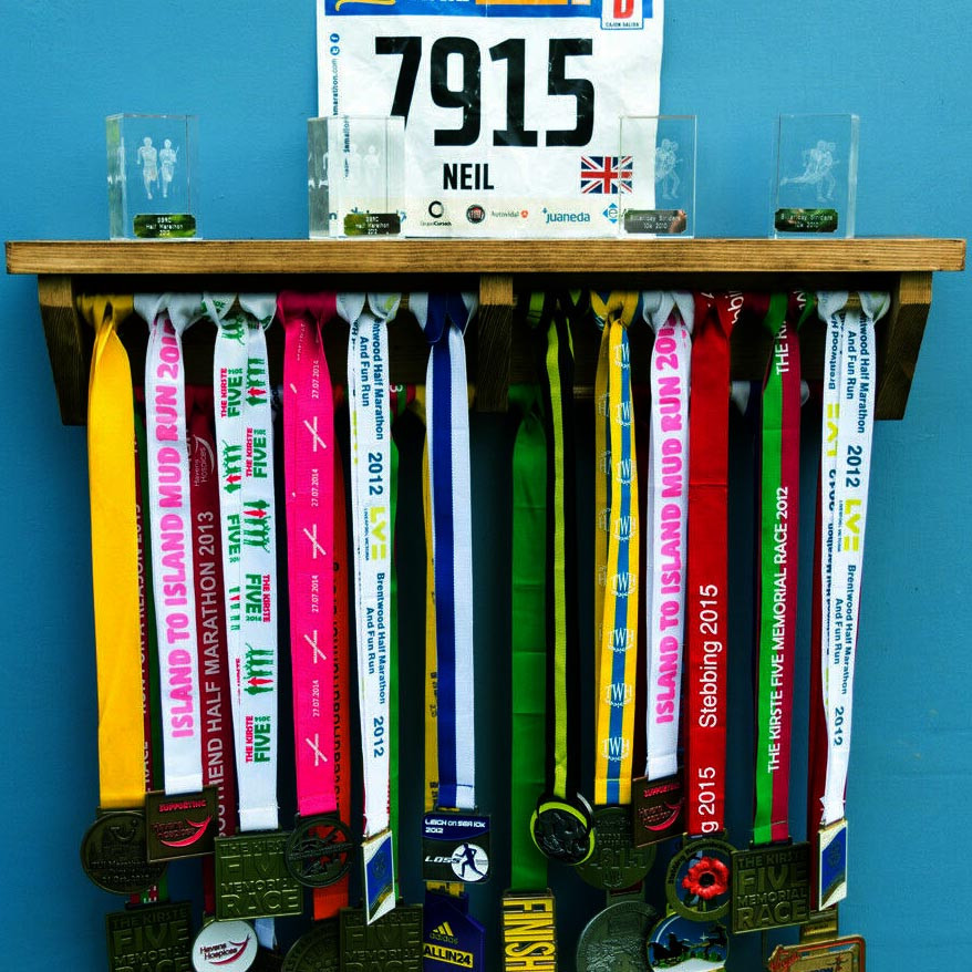 Полка для медалей 