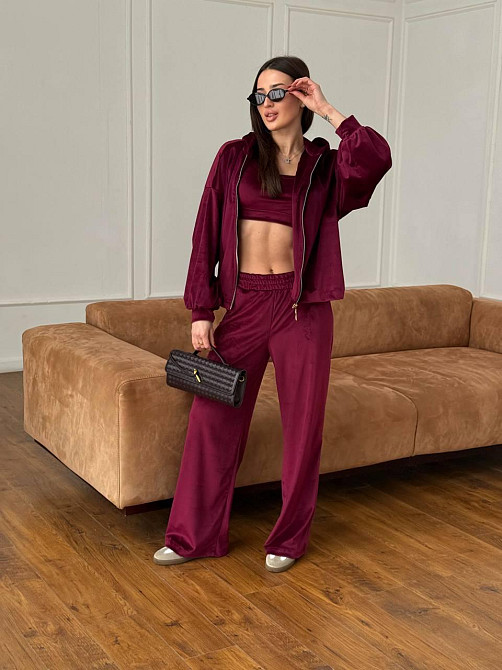 Женский повседневный костюм тройка: кофта, топ и брюки велюр Бордовый, 48/52 Одесса - изображение 7