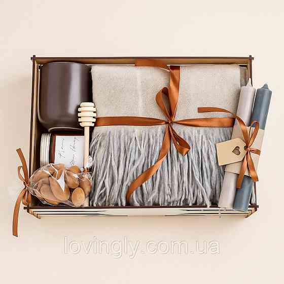 Подарунковий бокс для чоловіка у стриманих відтінках з натуральним наповненням Ірпінь