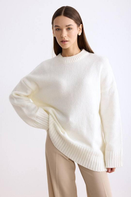 Женский уютный оверсайз свитер машинная вязка Молочный Одесса - изображение 1