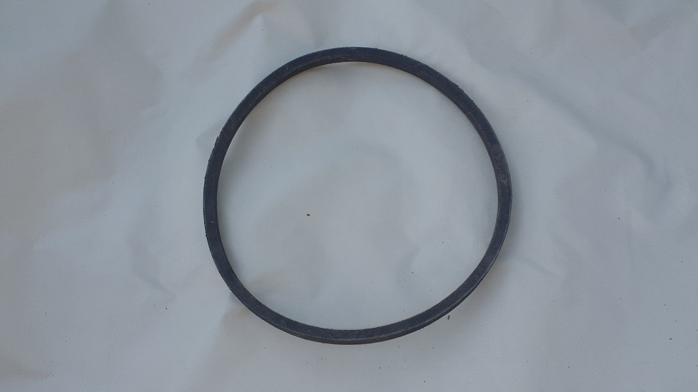 Ремень гладкий клиновой ЯМЗ 14х10-937. СССР. Харьков - изображение 1