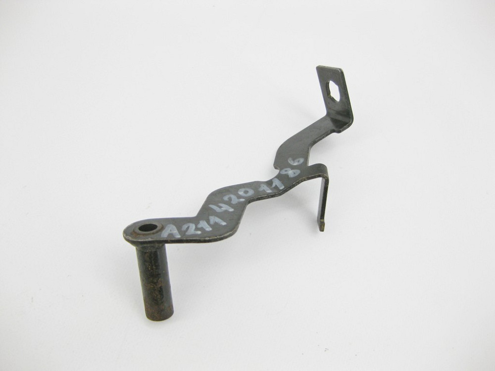 Mercedes-Benz  A2114201186 Тримач гальмівної трубки на передньому лівому супорті E-Class W211 4matic Одесса - изображение 5