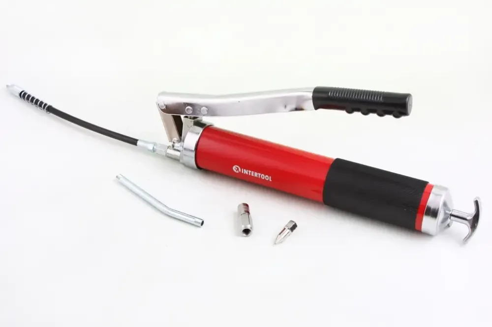 Шприц для смазки Intertool двухплунжерный, резин. ручка, с 3 насадками и шлангом Винница - изображение 2