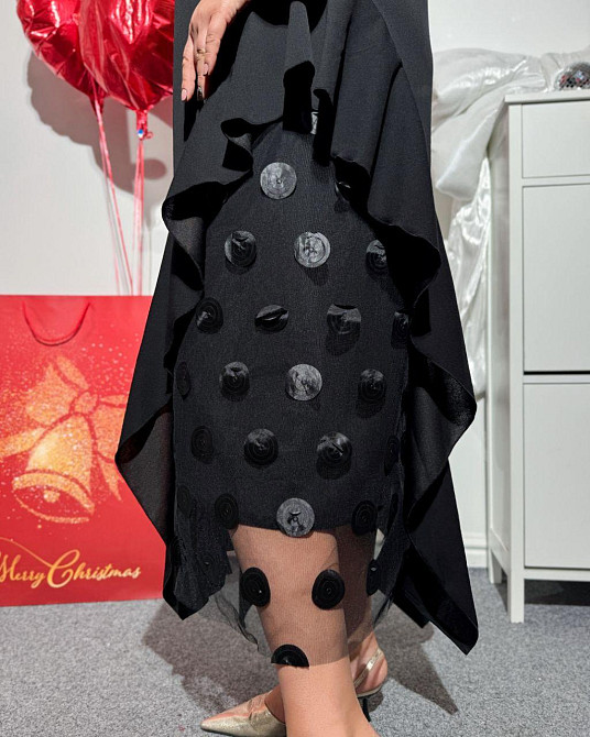 Жіноче вечірнє стильне плаття з відкритими плечима, крепдайвінг+ євросітка з 3D кружечками 60/62 Одеса - фото 5