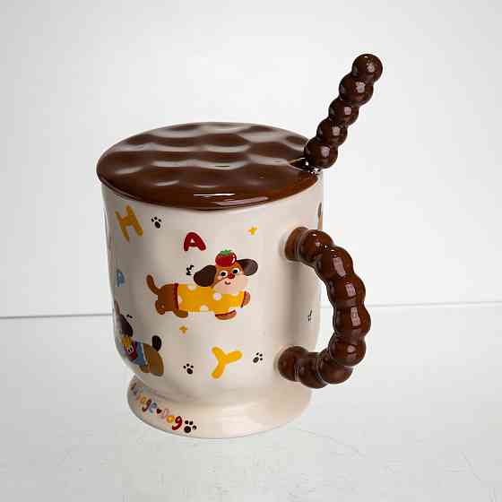 Новорічна порцелянова чашка "Весела Такса" з кришкою та ложкою 400 мл, Святкова кружка чашка для дітей на подарунок FM-17B Коломия