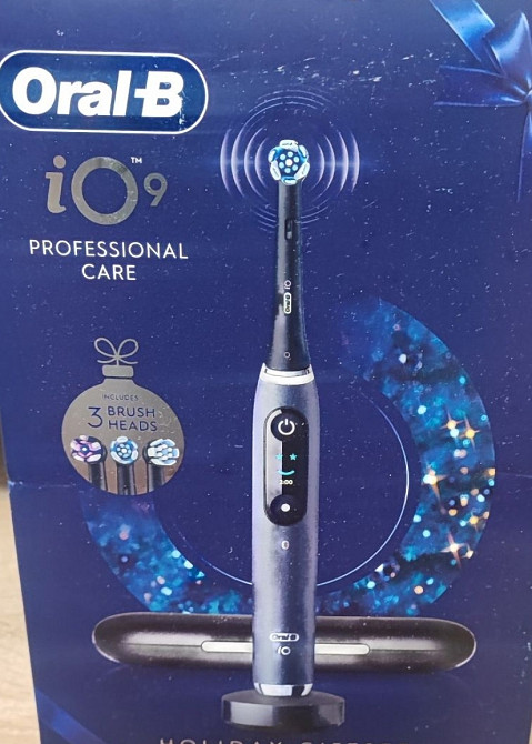 Зубна щітка орал б 9 різдвяна упаковка. Харків - фото 1