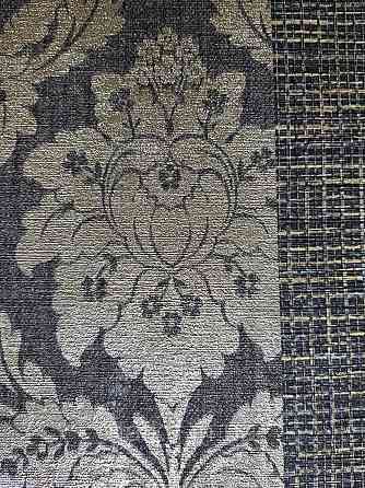 Шовілові на фрізеліні AS creation Perfect 1.06Х10 класика вензель дамаск золотом на чорному Київ