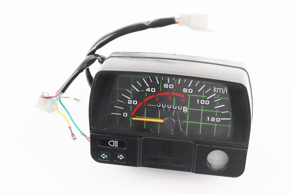 УЦІНКА Спідометр у зборі "квадрат" 120 км/год ( тріщина на склі, см,фото) Київ - фото 1