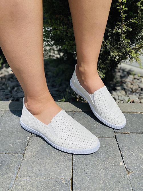 Yzy Мокасини балетки жіночі білі весна-літо зі штучної шкіри з перфорацією YZY B2109-2 р. 36-41 Коломия - фото 7