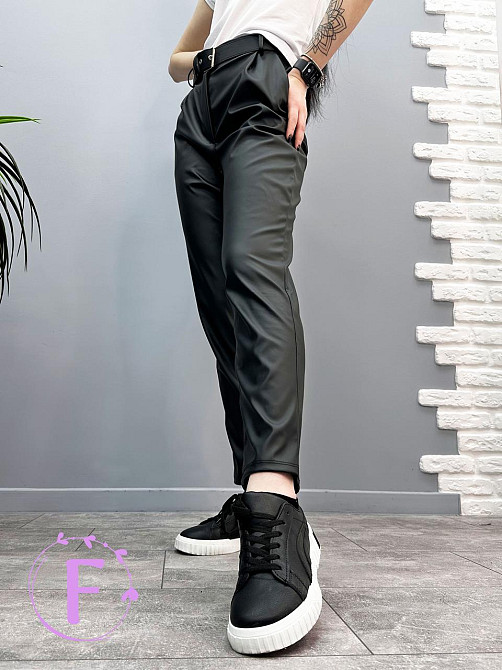 Прямі брюки з екошкіри "Arden" оптом | Розпродаж моделі 44, Чорний Київ - фото 2