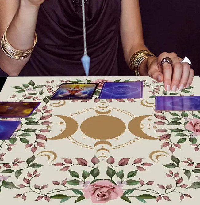 Алтарная скатерть для карт Таро и Рун. Скатерть для гадания 49*49 см.Скатерть тройная луна, фазы Лун Киев - изображение 2