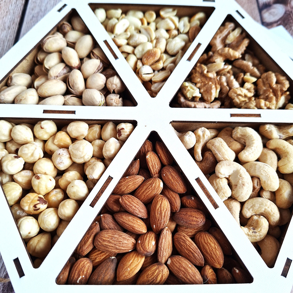 Подарунковий набір горішків у дерев'яній коробочці 700 грамів Одеса - фото 4