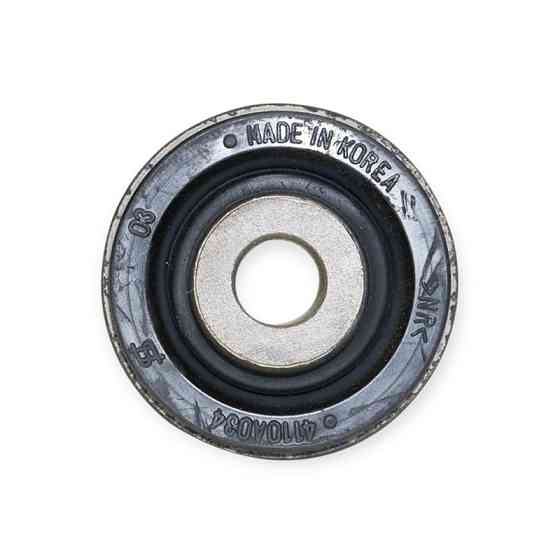 Сайлентблок заднего Митсубиси Pajero 00- верхний CTR рычага Мукачево