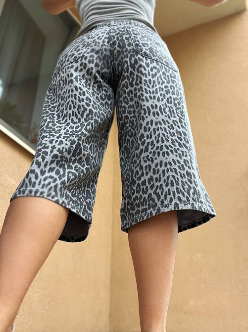 Шорти жіночі джинс I8  52100 BAGGY довгі косі кишені принт леопардовий принт темно сірі, темно-сірий, 34 Київ - фото 3