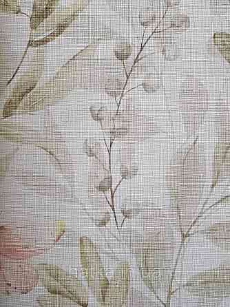 Шпалери вінілові на флізеліні метрові Sintra Edelina прованс квіти листя гілки метелика сірі рожеві Київ