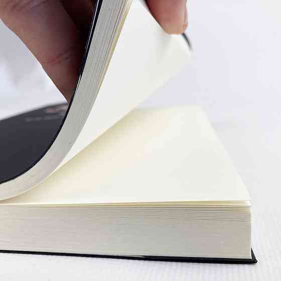 Скетчбук для малювання і скетчинга в щільному палітурці формат А5 120 аркушів 100 гр/м2 Кам'янець-Подільський