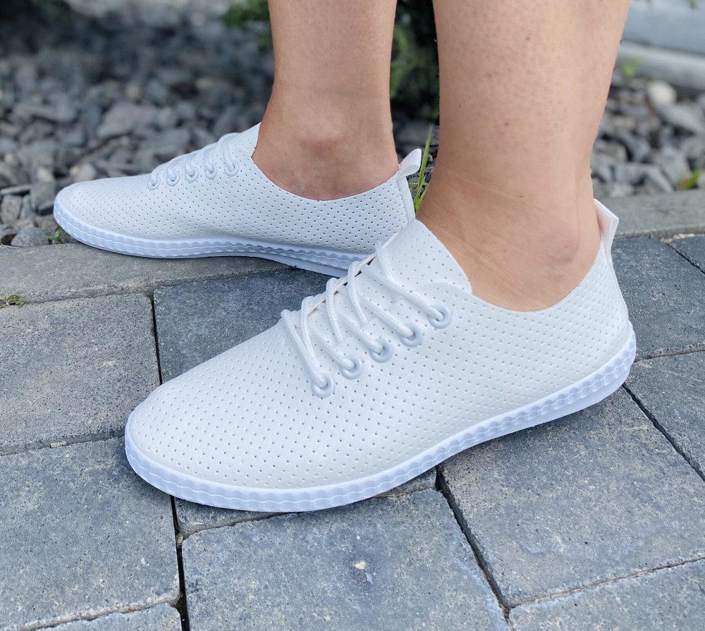 Yzy Мокасини жіночі білі весна-літо зі штучної шкіри, кеди з перфорацією YZY B2108-2 р. 36-39 Коломия - фото 3