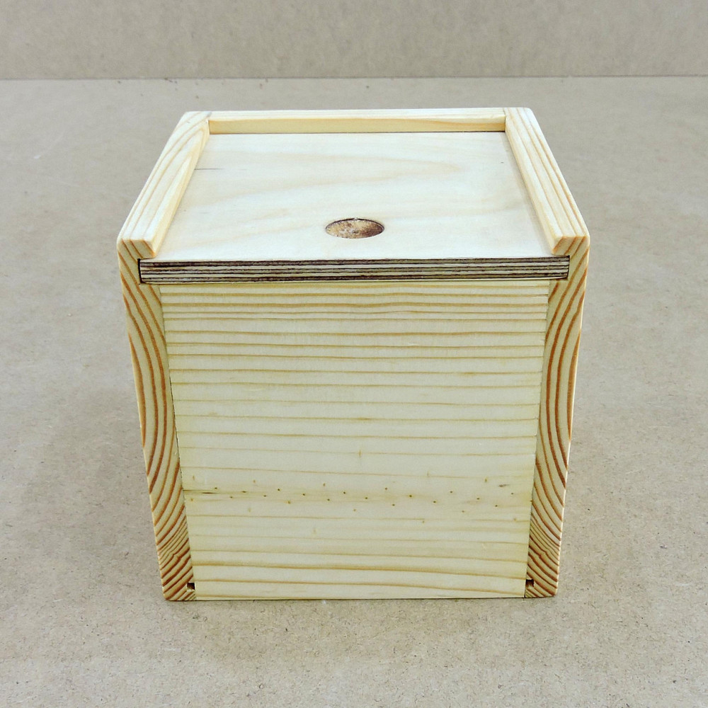 Подарочная коробка 