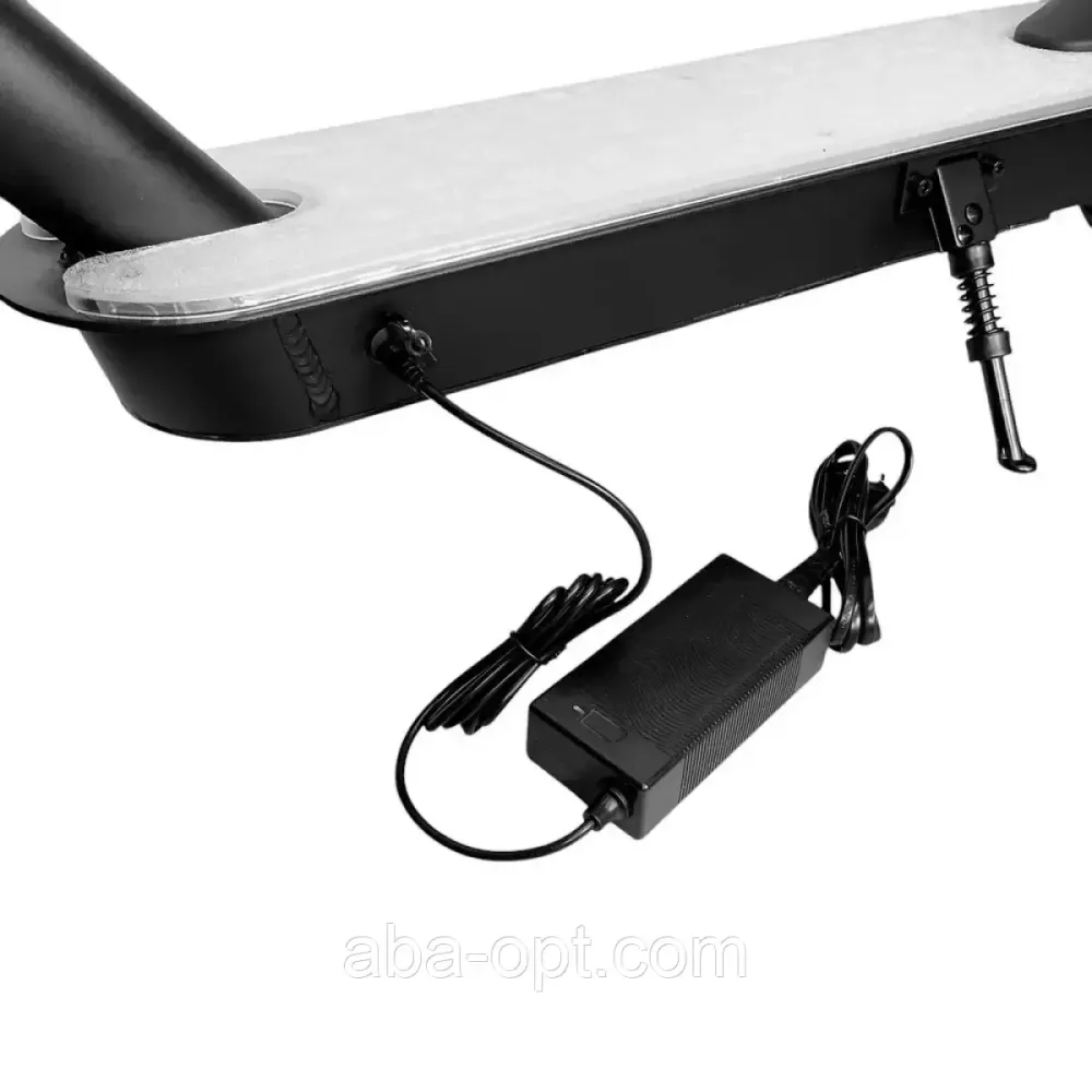 ЭЛЕКТРОСАМОКАТ FORTE E9 PRO LIGHT 350W-36V-7.5Ah Li-ion шины 8,5