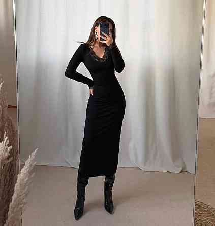 Жіноча романтична елегантна міді сукня і з мереживом віскоза Одеса