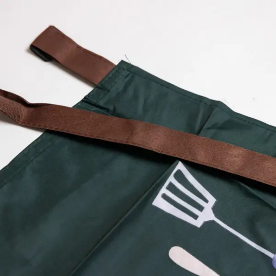 Фартух кухонний з поліестеру 68*75 см водонепроникний зелений 529-1GR Коломия