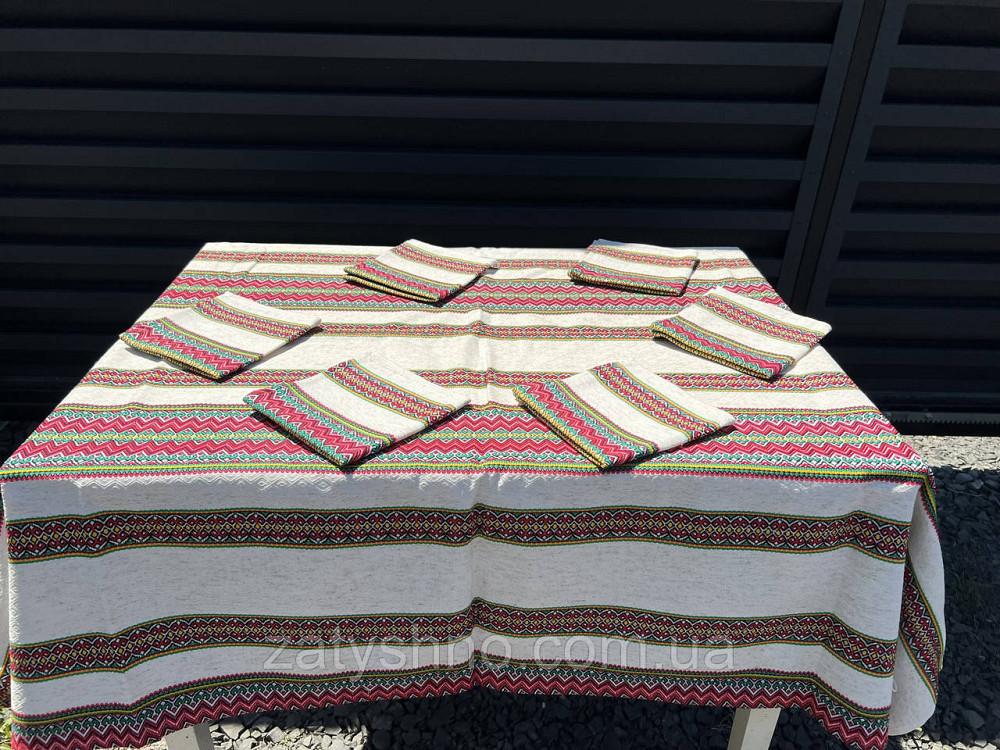 Красивая вышитая скатерть с салфетками Киев - изображение 8