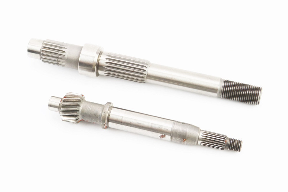 Вал редуктора вторинний довгий + первинний, к-кт 2шт Киев - изображение 1