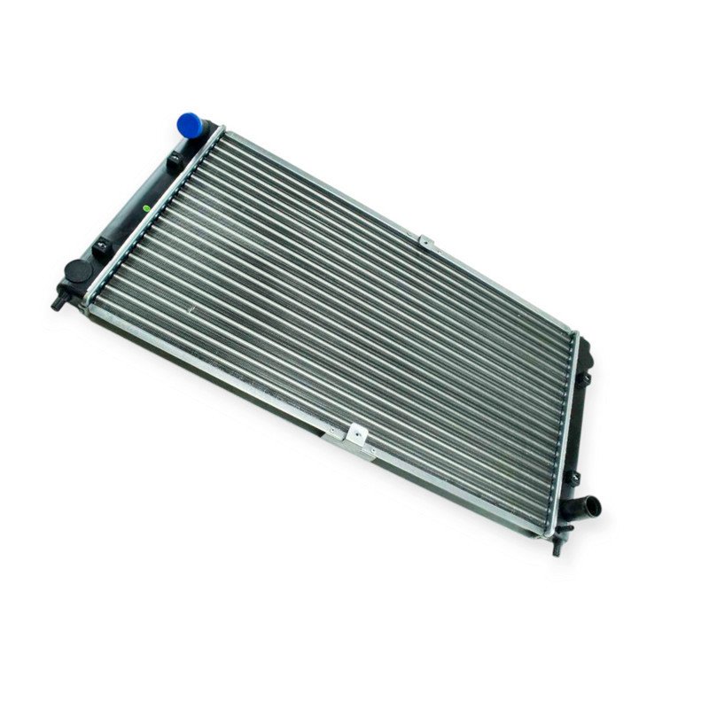 Радиатор охлаждения двигателя Amulet 1.6 с кондиционером Мукачево - изображение 1