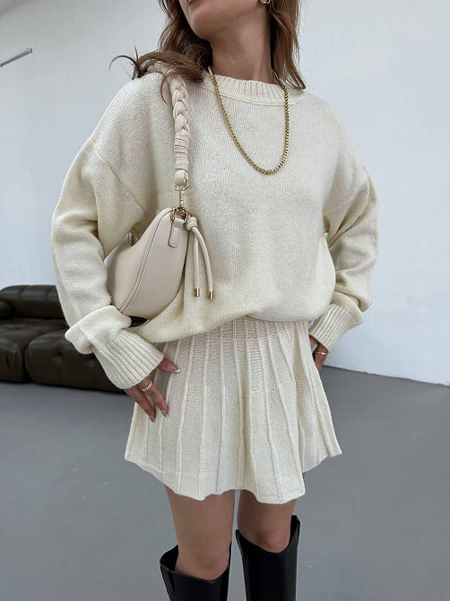 Жіночий в'язаний костюм светр оверсайз і стильна спідничка 70% Акрил 30% котон Молочний Одеса - фото 1