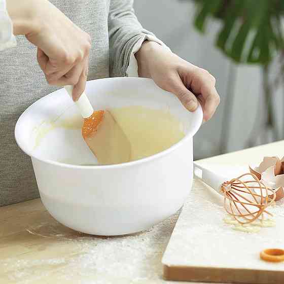 Кухонный Скребок (Шпатель) для теста Fiskars 