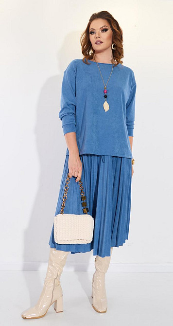 Замшевый костюм с юбкой плиссе (44) Киев - изображение 3