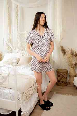 Піжама жіноча з сатину з шортами і сорочкою Пудровий XS/S Харків