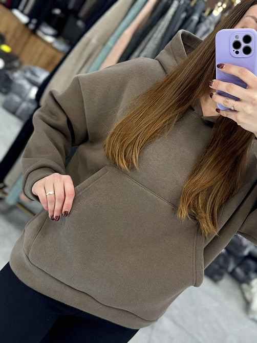 Женское теплое худи свободного кроя с накатом на спине турецкая трехнитка на флисе Мокко, 46/48 Одесса - изображение 4