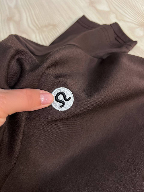 Футболка женская A-N 26048 базовая средняя длина классическая вышивка омега, коричневый, one size Киев - изображение 11