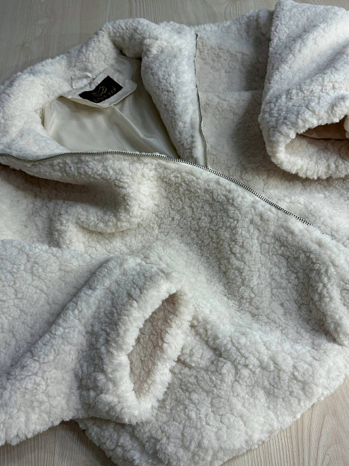 Шуба женская Lady Yep 10017 тедди бомбер оверсайз на молнии, молочний, one size Киев - изображение 16