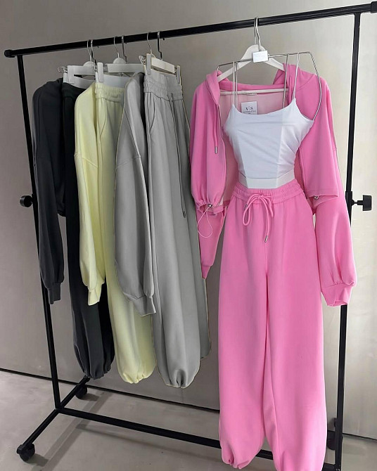 Женский прогулочный оверсайз костюм тройка: кофта топ и брюки двунить + микродайвинг Розовый Одесса - изображение 1