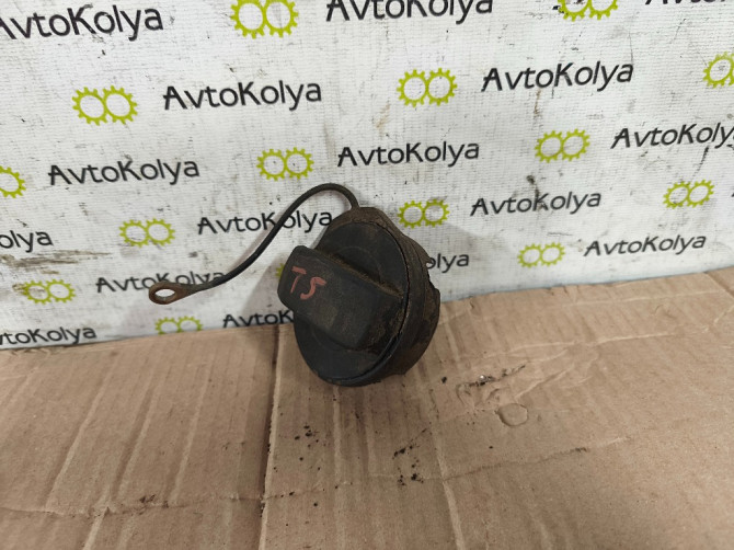 Кришка горловини паливного бака VW T5 2003-2015 Ковель - фото 1