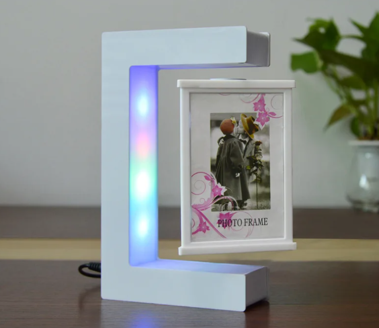 Левитирующая фоторамка-ночник на 3 три фото Фоторамка левитация Белая Кременчуг - изображение 3
