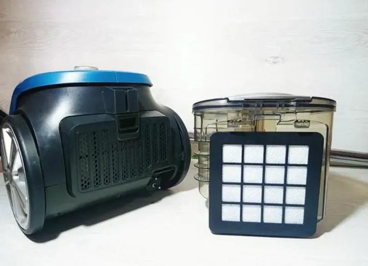 Контейнерний пилосос Rainberg RB-2267, 4200Вт з регулятором потужності, циклонна система, 4 л, з насадками Одеса - фото 6