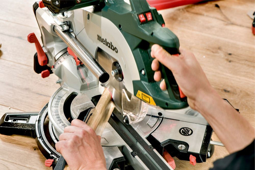 Пила торцовочная Metabo KGSV 72 XactSYM 216мм 612216000 Коломыя - изображение 4