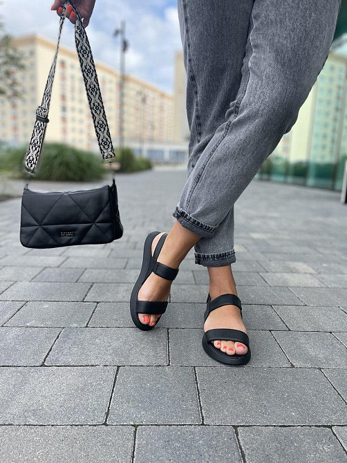 teona Жіночі босоніжки шкіряні чорні TEONA 290 літні, на низькій підошві р. 36-40 / Взуття з на Коломыя - изображение 9