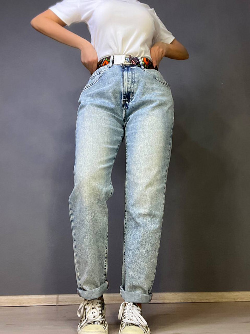 Джинси жіночі Dicesil 9160 Mom jeans comfort висока талія стрейчеві кольровий ремінь світло блакитні , світло- блакитний, 33, 33, 91 см, 119 см Київ - фото 1