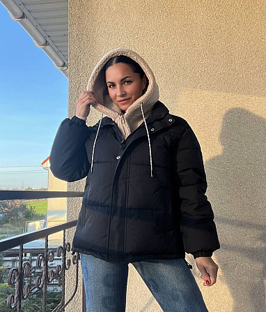 Куртка женская Lady Yep 8096 оверсайз с капюшоном и мехом тедди черная, черный, 42 Одесса - изображение 7