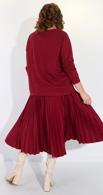 Замшевый костюм с юбкой плиссе (44) Киев - изображение 2